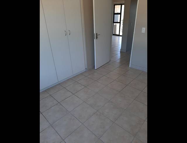 2 BEDROOM PROPERTY TO RENT IN BURGUNDY ESTATE